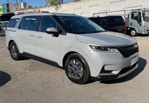 2023 Kia Carnival S