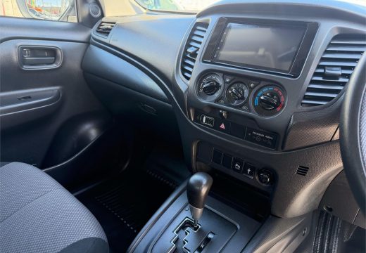 2022 Mitsubishi Triton GLX MR 4X4