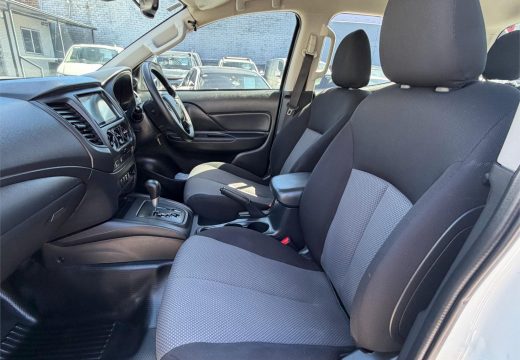 2022 Mitsubishi Triton GLX MR 4X4