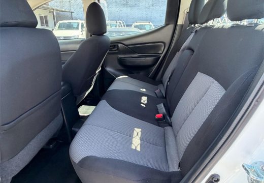 2022 Mitsubishi Triton GLX MR 4X4