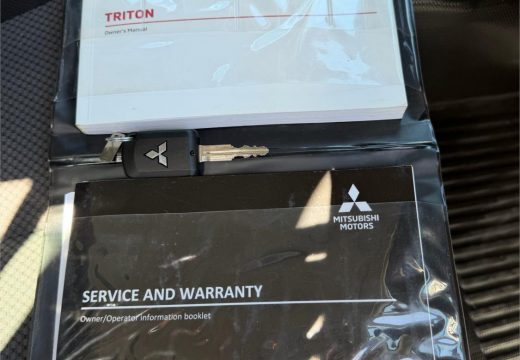 2022 Mitsubishi Triton GLX MR 4X4