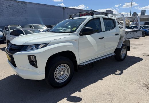 2022 Mitsubishi Triton GLX MR 4X4