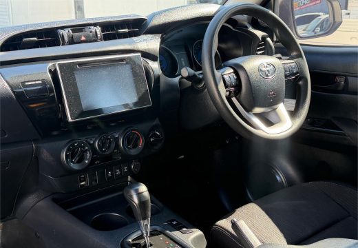 2020 Toyota Hilux SR 4X4