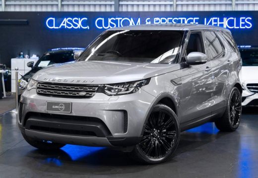 2020 Land Rover Discovery SD6 SE Series 5