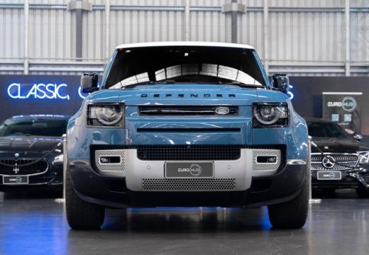 2022 Land Rover Defender 110 D300 SE L663