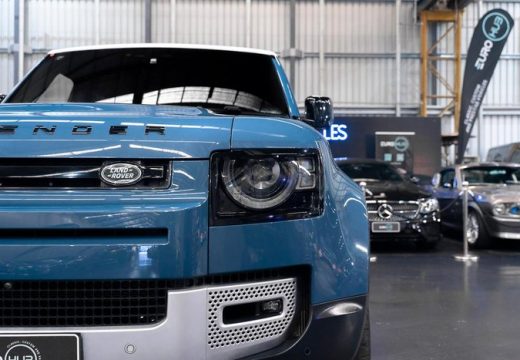 2022 Land Rover Defender 110 D300 SE L663