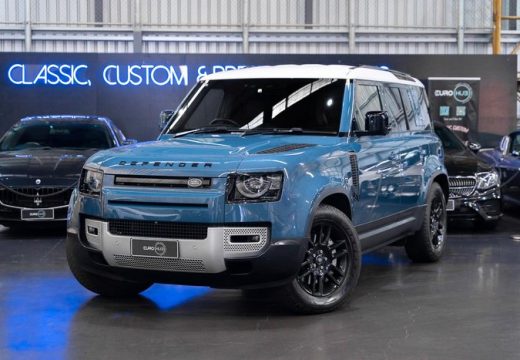 2022 Land Rover Defender 110 D300 SE L663
