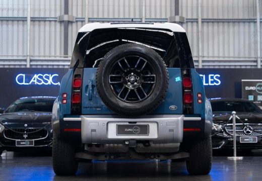 2022 Land Rover Defender 110 D300 SE L663