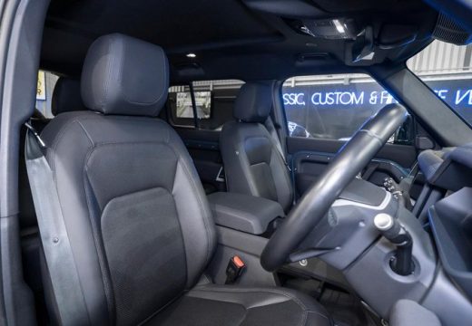 2022 Land Rover Defender 110 D300 SE L663