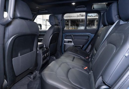 2022 Land Rover Defender 110 D300 SE L663