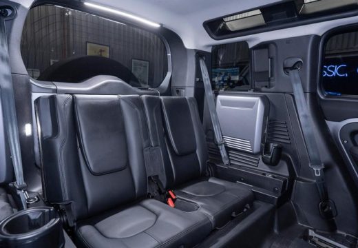 2021 Land Rover Defender 110 P400 SE L663